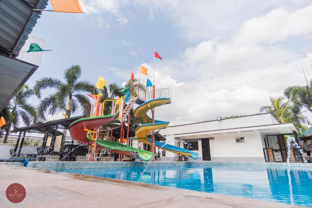 Quezon Premier Hotel - Candelaria Eksteriør bilde