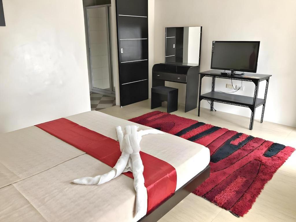 Quezon Premier Hotel - Candelaria Eksteriør bilde