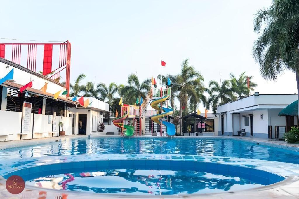 Quezon Premier Hotel - Candelaria Eksteriør bilde